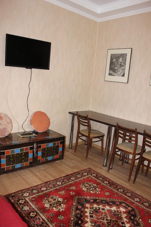 Almaty Central Hostel Bagian luar foto