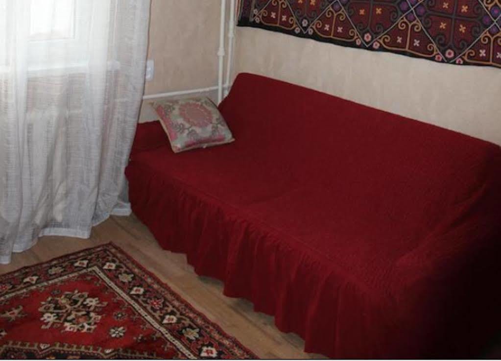 Almaty Central Hostel Bagian luar foto