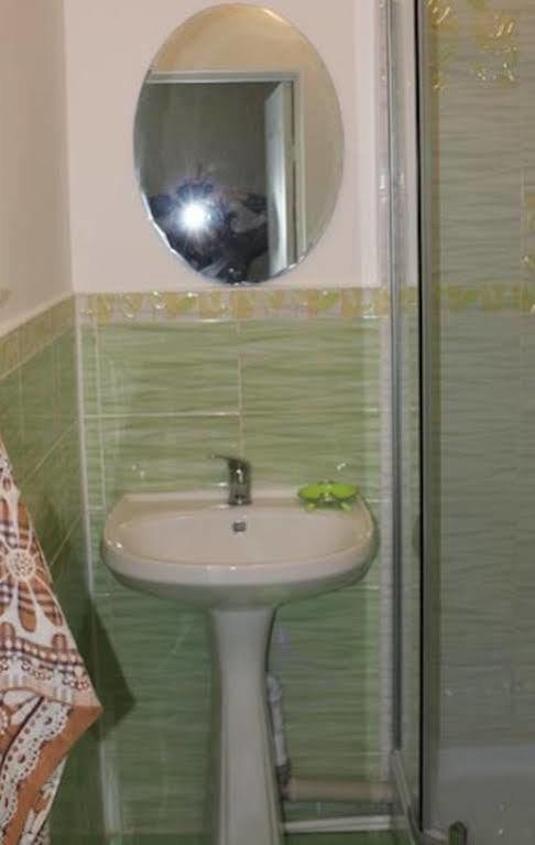 Almaty Central Hostel Bagian luar foto
