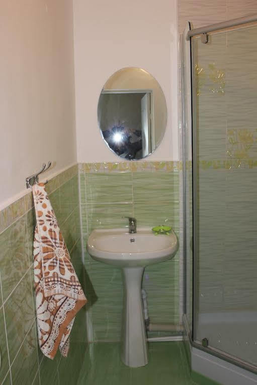 Almaty Central Hostel Bagian luar foto